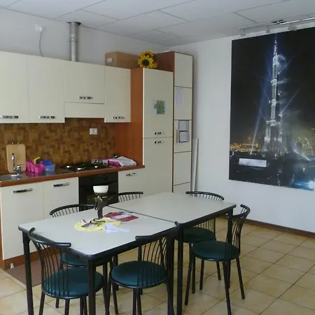 Al Grattacielo Bed & Breakfast 4*