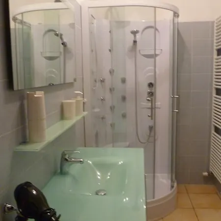 Al Grattacielo Bed & Breakfast 4*